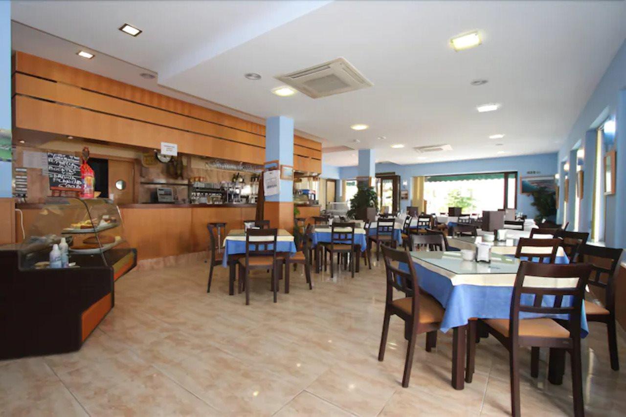 Hotel Oasis *