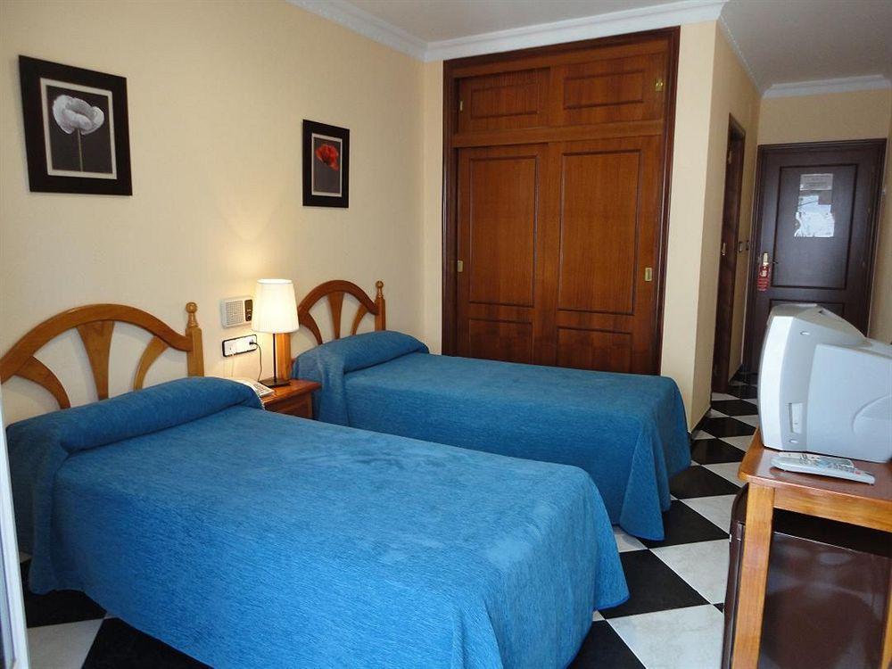 Hotel Oasis Conil De La Frontera