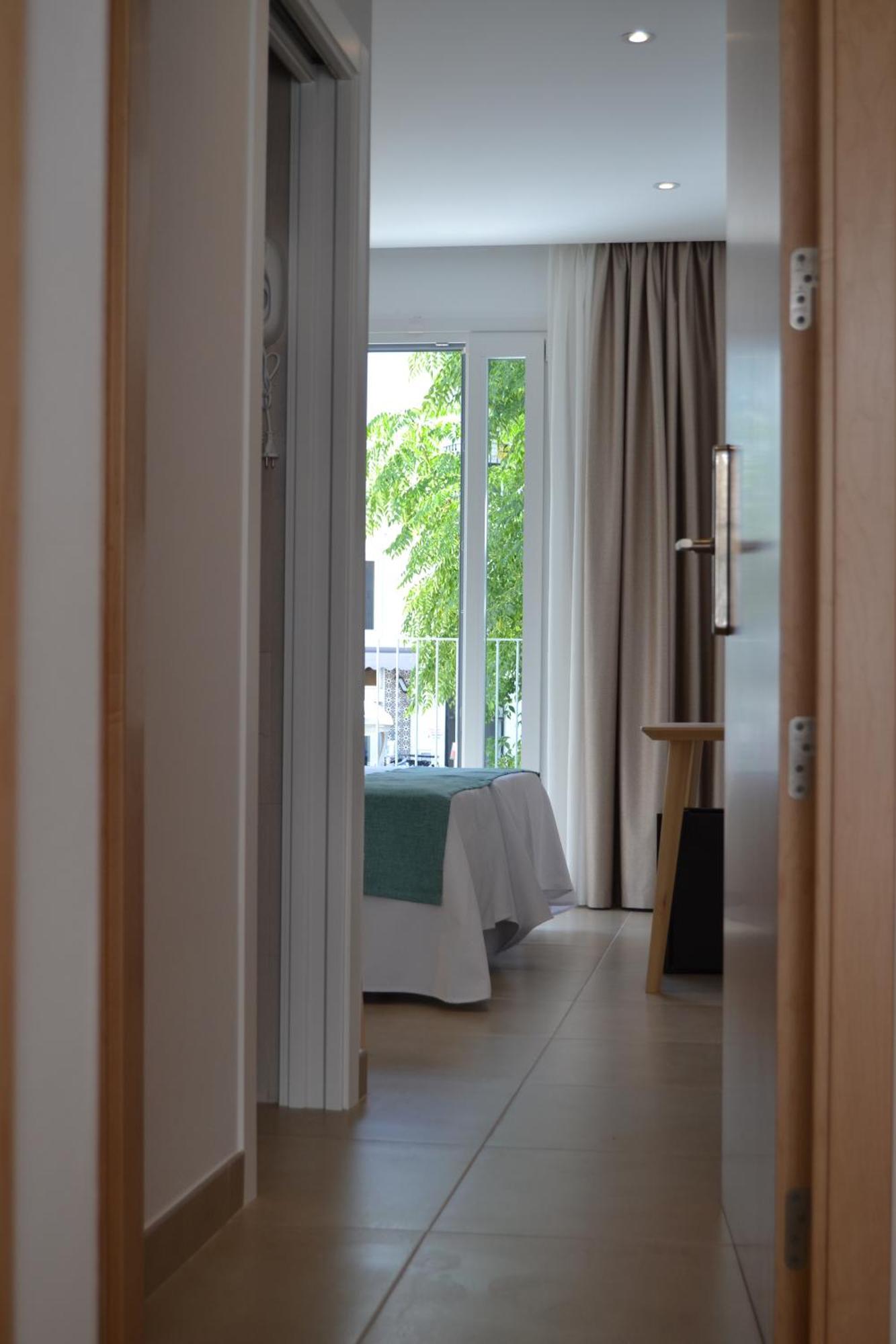 Oasis Hotel