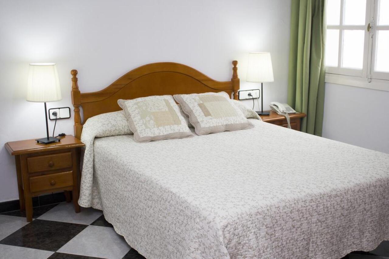 Oasis Hotel Conil De La Frontera