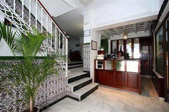 Hotel Oasis *